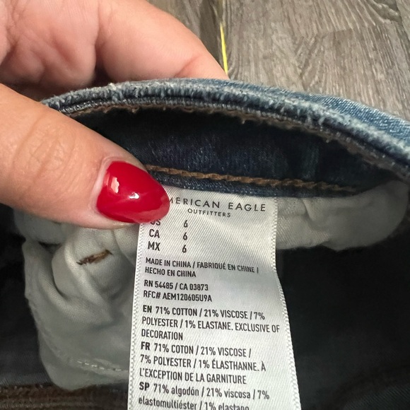 American Eagle Outfitters Next Level Stretch Hi-Rise Shortie Denim Shorts - Picture 7 of 8